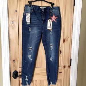 Celebrity Ace distressed ankle skinny jeans NWT